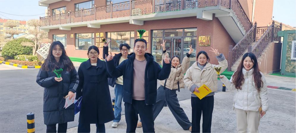 Zemeijia Оживленное упражнение с воланами.