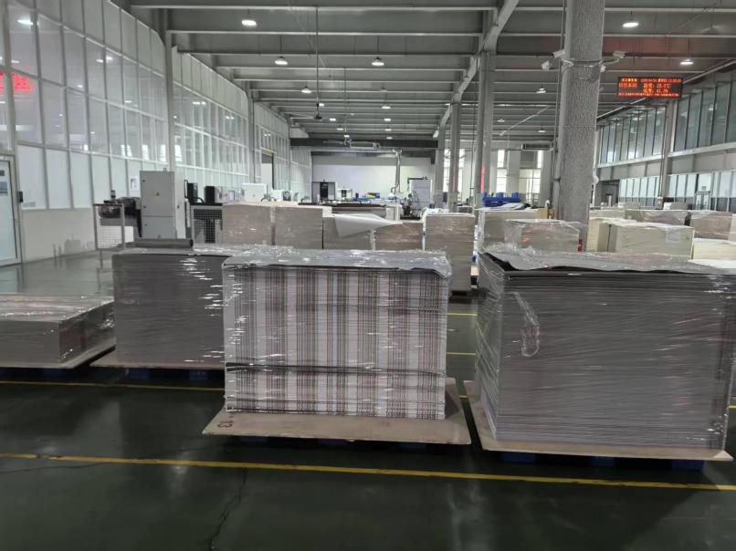 Укрепление наших стандартов контроля качества для мировой бумажной упаковки